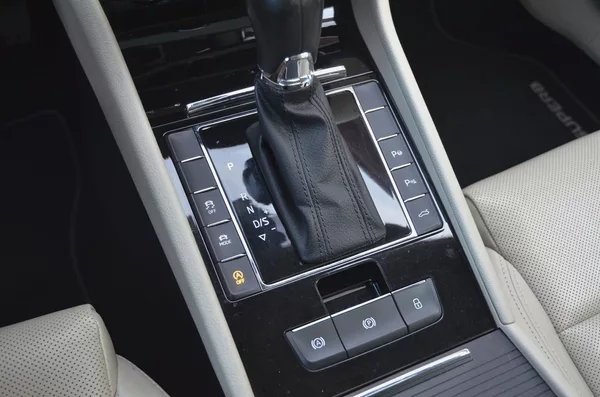 Škoda Superb 2.0 TSi 206kW DSG 4x4 L&K / ČR - foto 33