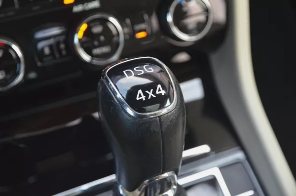 Škoda Superb 2.0 TSi 206kW DSG 4x4 L&K / ČR - foto 35