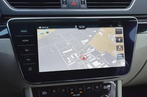 Škoda Superb 2.0 TSi 206kW DSG 4x4 L&K / ČR - foto 36