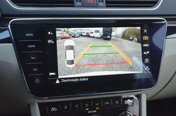 Škoda Superb 2.0 TSi 206kW DSG 4x4 L&K / ČR - foto 37