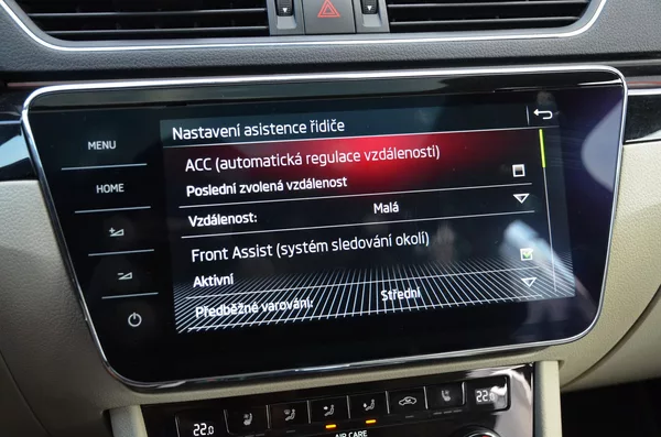 Škoda Superb 2.0 TSi 206kW DSG 4x4 L&K / ČR - foto 43