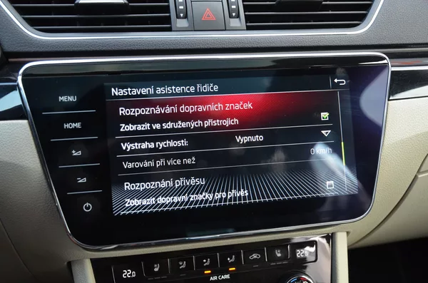 Škoda Superb 2.0 TSi 206kW DSG 4x4 L&K / ČR - foto 45