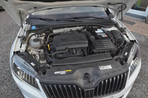 Škoda Superb 2.0 TSi 206kW DSG 4x4 L&K / ČR - foto 48