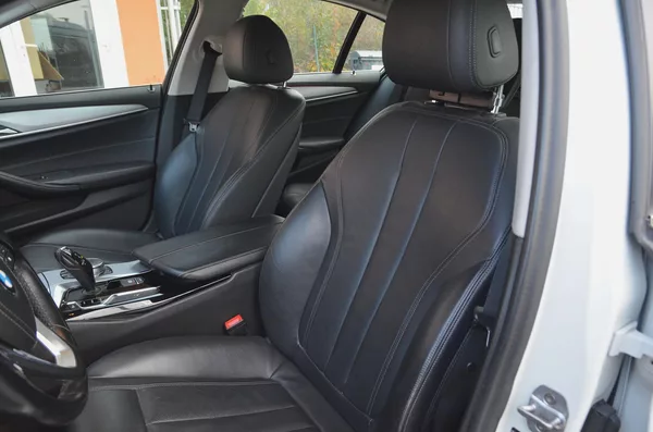 BMW Řada 5 520d xDrive 140kW / ČR - foto 19