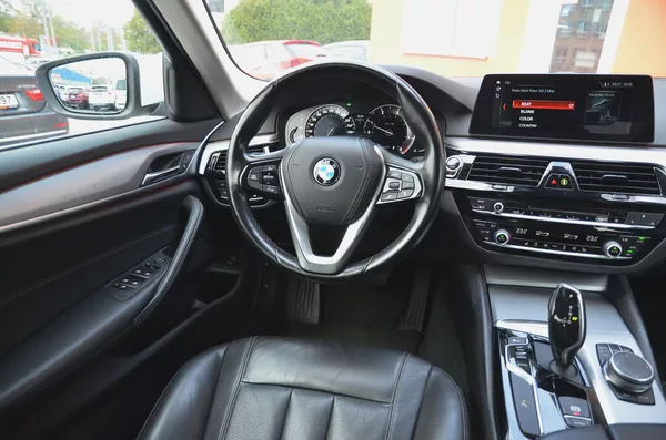 BMW Řada 5 520d xDrive 140kW / ČR - foto 23
