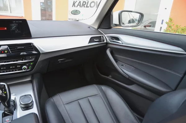 BMW Řada 5 520d xDrive 140kW / ČR - foto 25
