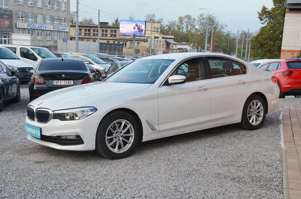 BMW Řada 5 520d xDrive 140kW / ČR - foto 3