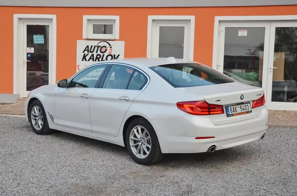 BMW Řada 5 520d xDrive 140kW / ČR - foto 4