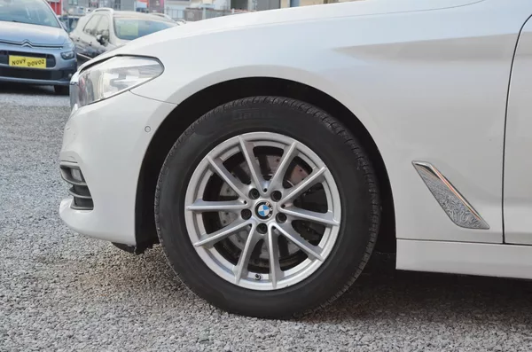BMW Řada 5 520d xDrive 140kW / ČR - foto 7