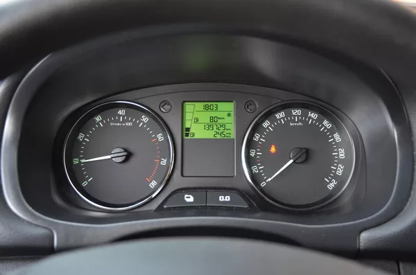 Škoda Fabia 1.2 TSi 63kW AMBITION / ALU - foto 27
