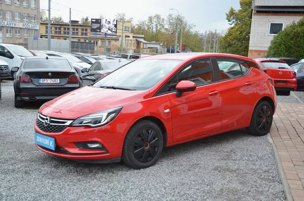 Opel Astra 1.0T 77kW Enjoy / ČR /61.900km - foto 3