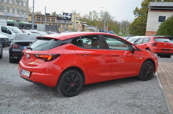Opel Astra 1.0T 77kW Enjoy / ČR /61.900km - foto 6