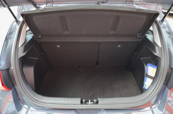 Hyundai i20 1.2i 62kW / ČR / 8.000km - foto 11