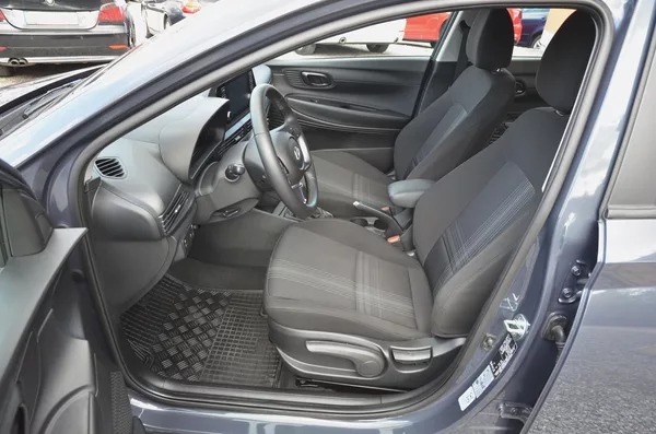Hyundai i20 1.2i 62kW / ČR / 8.000km - foto 16