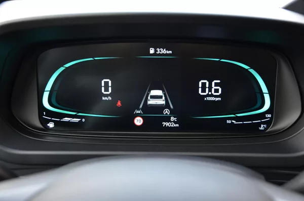 Hyundai i20 1.2i 62kW / ČR / 8.000km - foto 25