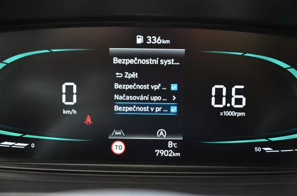Hyundai i20 1.2i 62kW / ČR / 8.000km - foto 26