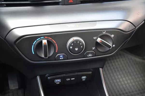 Hyundai i20 1.2i 62kW / ČR / 8.000km - foto 28