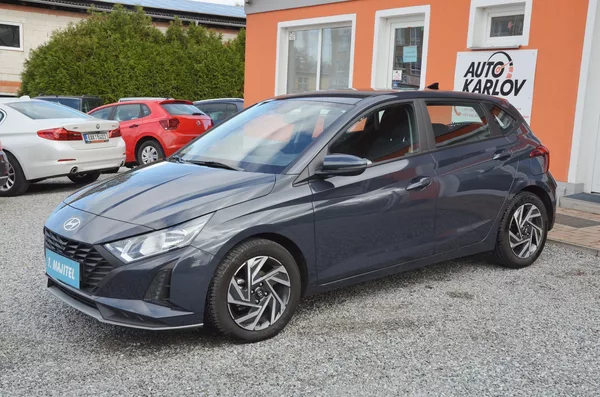Hyundai i20 1.2i 62kW / ČR / 8.000km - foto 3