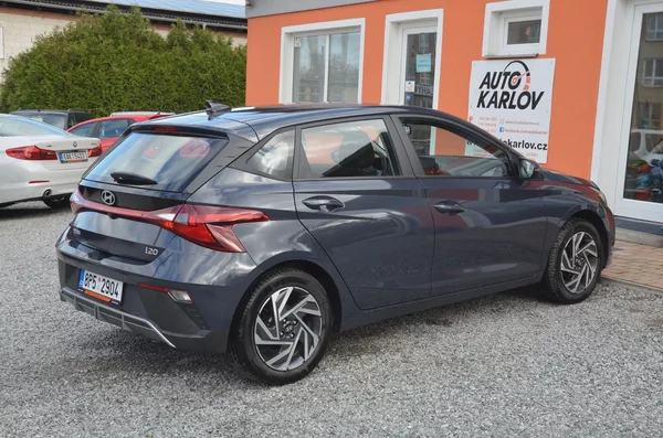 Hyundai i20 1.2i 62kW / ČR / 8.000km - foto 6