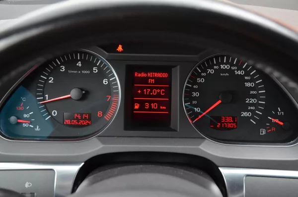 Audi A6 2.4i V6 130kW / STK 05/2026 - foto 24