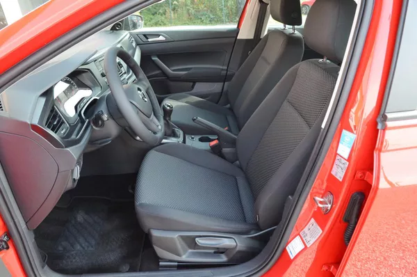Volkswagen Polo 1.0 MPi / 1.MAJ. / KLIMATIZACE - foto 13