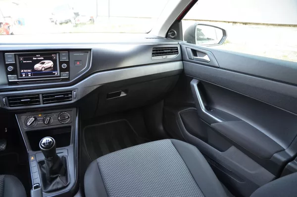Volkswagen Polo 1.0 MPi / 1.MAJ. / KLIMATIZACE - foto 19