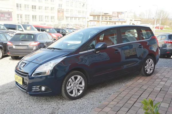 Peugeot 5008 1.6 HDi 80kW AT / 7 MÍST - foto 3