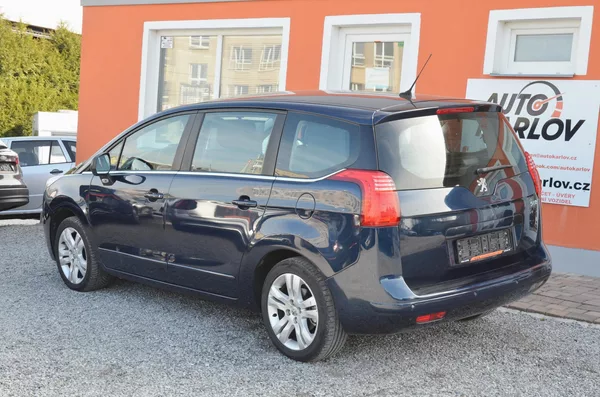 Peugeot 5008 1.6 HDi 80kW AT / 7 MÍST - foto 4