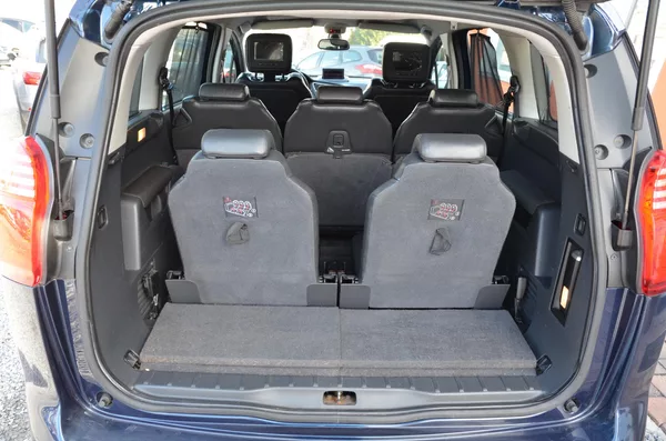 Peugeot 5008 1.6 HDi 80kW AT / 7 MÍST - foto 8