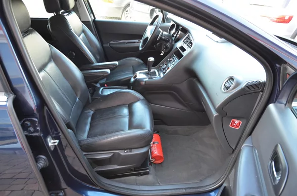 Peugeot 5008 1.6 HDi 80kW AT / 7 MÍST - foto 9