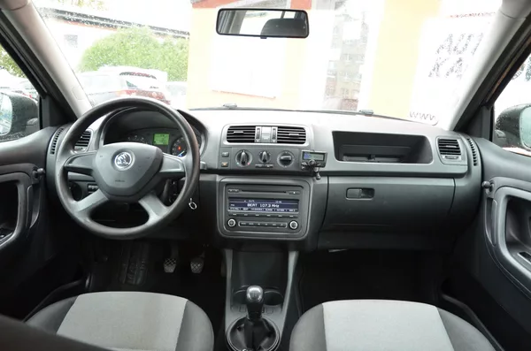 Škoda Fabia 1.2i 44kW ACTIVE KLIMATIZACE - foto 10