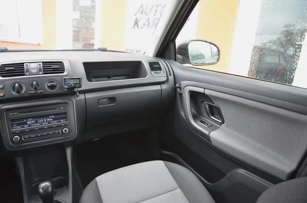 Škoda Fabia 1.2i 44kW ACTIVE KLIMATIZACE - foto 12