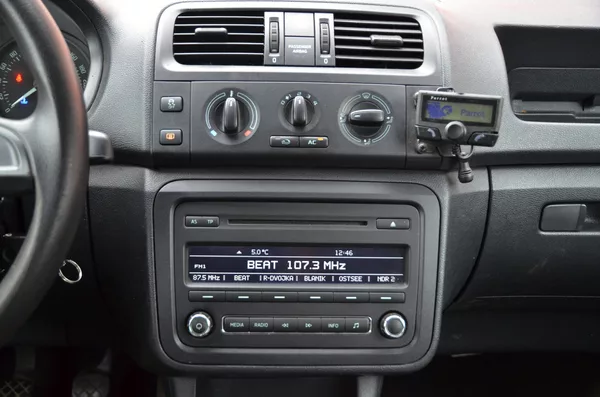 Škoda Fabia 1.2i 44kW ACTIVE KLIMATIZACE - foto 16