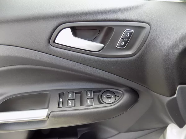 Ford Kuga 2.0TDCi/Individual/AWD/AT/ - foto 22