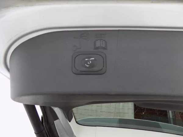 Ford Kuga 2.0TDCi/Individual/AWD/AT/ - foto 9