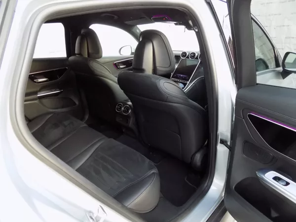 Land Rover Discovery Sport 2.0TD4/AWD/7.Míst/PANO/LED/ - foto 20