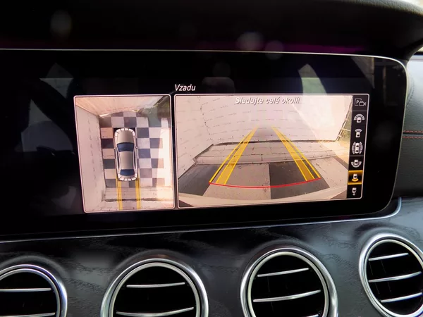 Mercedes-Benz Třídy E 53AMG/4-Matic/1.Maj.ČR/Led/ - foto 35