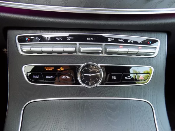 Mercedes-Benz Třídy E 53AMG/4-Matic/1.Maj.ČR/Led/ - foto 39
