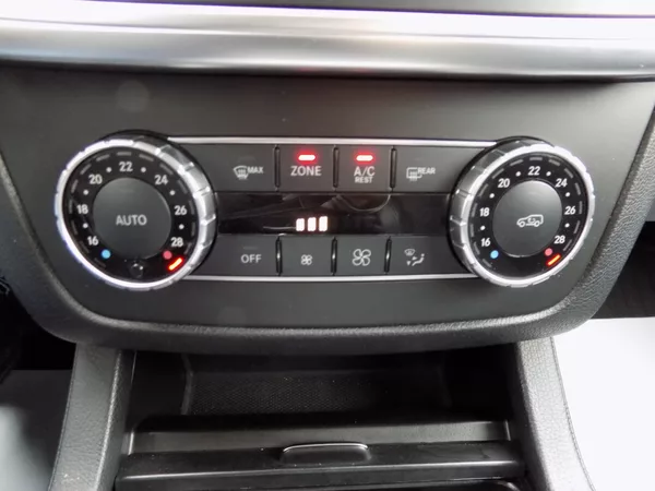 Mercedes-Benz Třídy M 350d/4-Matic/LED/ČR/DPH/ - foto 32