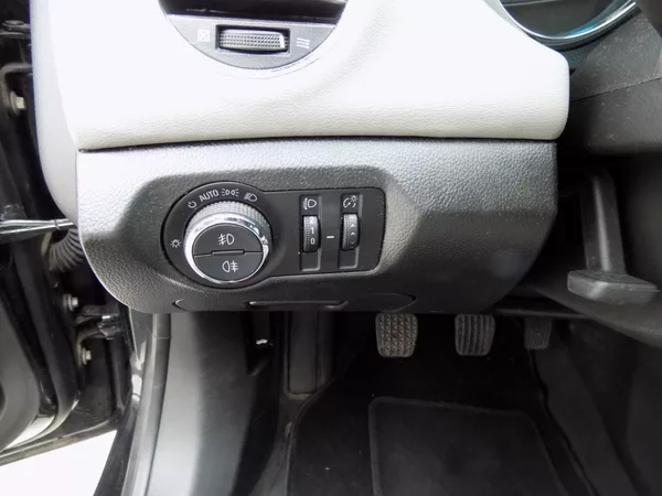Chevrolet Cruze 2.0 VCDi/Klima/Kůže/NAVI/ - foto 21