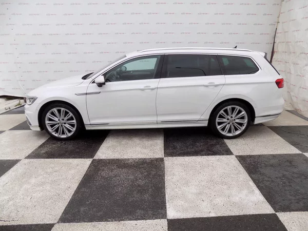 Volkswagen Passat 2.0TDI/R-Line/Pano/DSG/LED/ - foto 2
