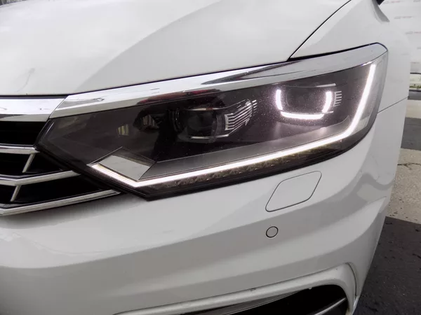 Volkswagen Passat 2.0TDI/R-Line/Pano/DSG/LED/ - foto 46