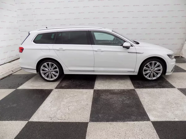 Volkswagen Passat 2.0TDI/R-Line/Pano/DSG/LED/ - foto 7