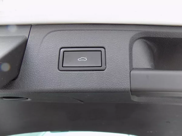 Volkswagen Passat 2.0TDI/R-Line/Pano/DSG/LED/ - foto 10