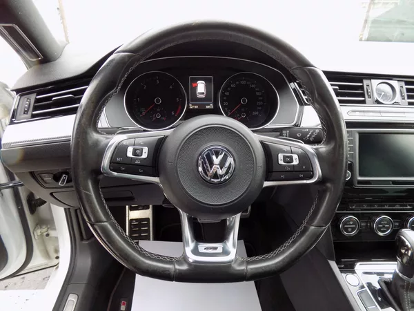 Volkswagen Passat 2.0TDI/R-Line/Pano/DSG/LED/ - foto 28