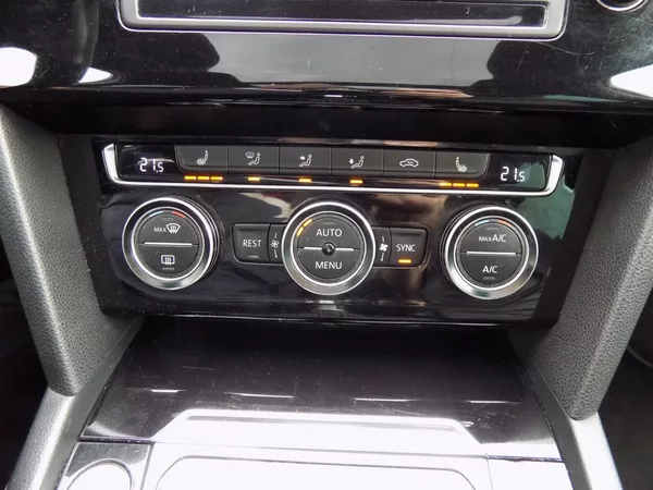 Volkswagen Passat 2.0TDI/R-Line/Pano/DSG/LED/ - foto 39