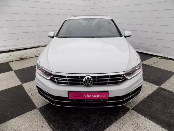 Volkswagen Passat 2.0TDI/R-Line/Pano/DSG/LED/ - foto 4