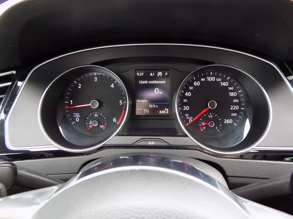 Volkswagen Passat 2.0TDI/R-Line/Pano/DSG/LED/ - foto 41
