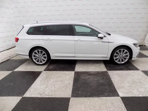 Volkswagen Passat 2.0TDI/R-Line/Pano/DSG/LED/ - foto 7