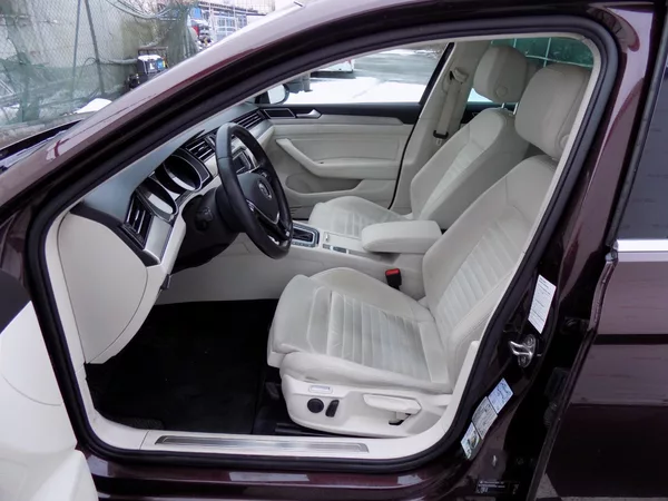 Volkswagen Passat 2.0TDI/DSG/4x4/NAVI/LED/ČR/ - foto 12
